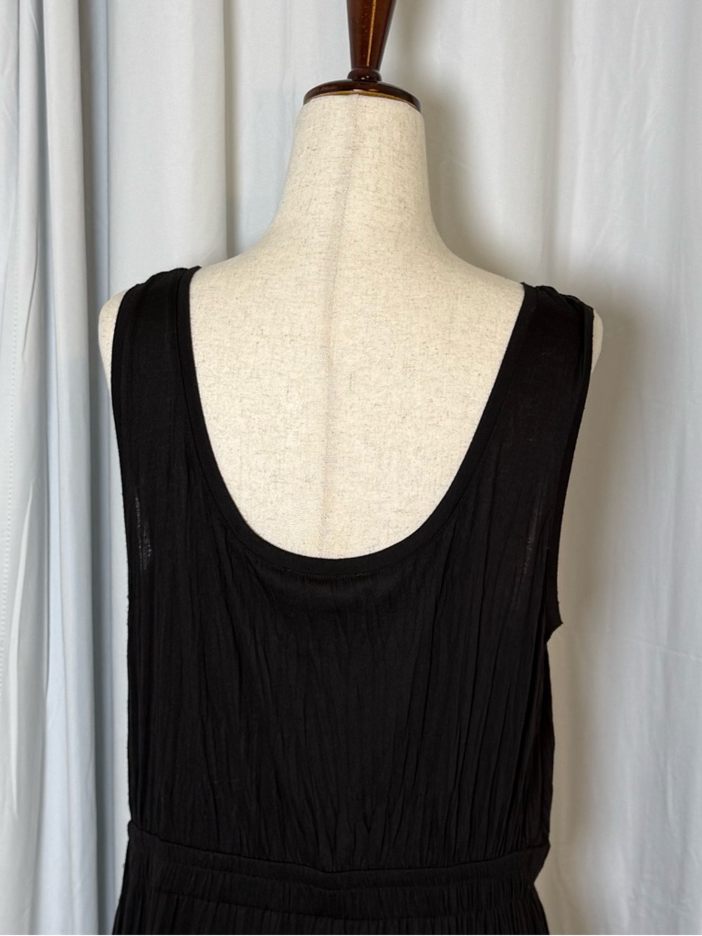 Vince NWT Black Crinkle Pleated Midi Dress Sleeveless Elastic Waist Large - Picture 10 of 14